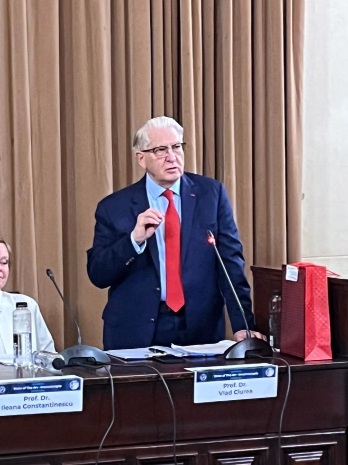 Prof. Dr. Vlad Ciurea sustinand o conferinta despre sanatatea creierului