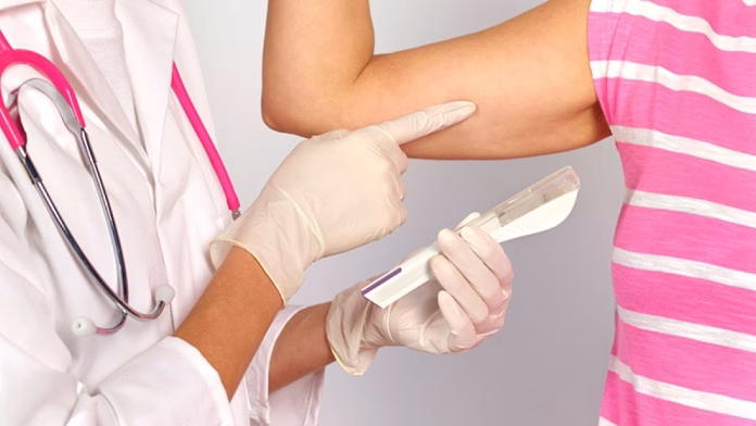 Implant contraceptiv migrat detectat în plămânul unei femei