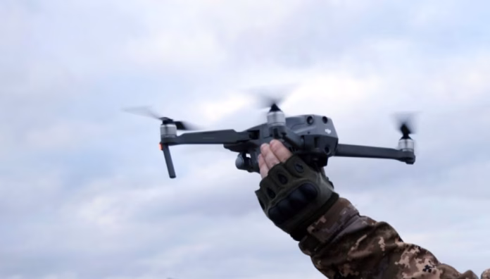 Accesorii ieftine de pe Temu și AliExpress, vândute din China, pot transforma dronele de jucărie în arme reale, ca în războiul din Ucraina, iar problema este că oricine le poate cumpăra