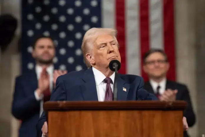 Donald Trump discutând despre anexarea Groenlandei