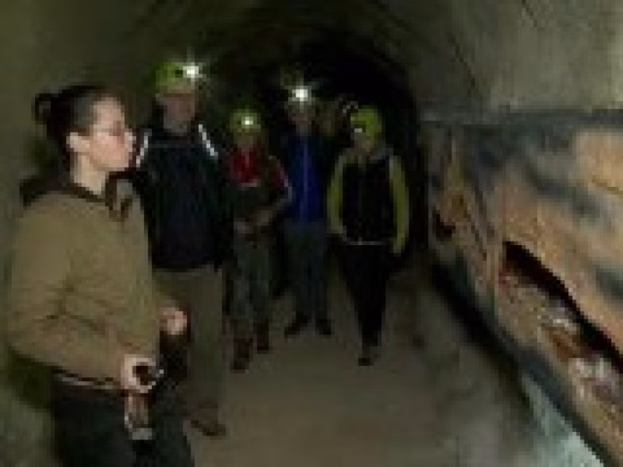Peștera Grota Ursului din Moneasa, redeschisă cu un traseu extins. Experiența unică atrage turiști din țară și străinătate