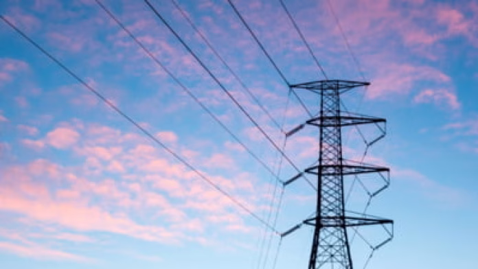 Consum de energie la minim istoric în România. Explicația Guvernului Ciolacu