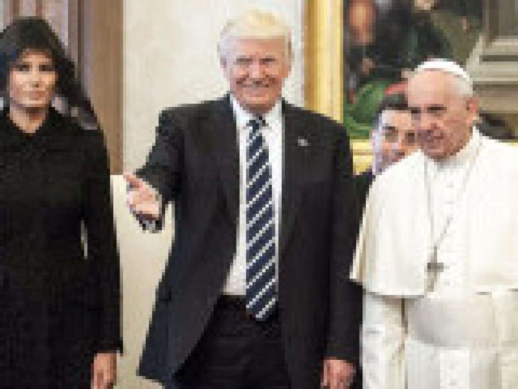 Donald Trump a anunțat pe cine vrea ca succesor al Papei Francisc. Care sunt șansele ca favoritul lui să fie ales în conclav