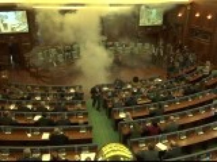 Parlamentarii din Kosovo nu au reușit nici până acum să-și aleagă președintele. Cât au amânat