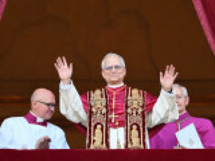 Cardinalul Robert Francis Prevost a fost ales noul Papă. Este primul american ales Suveran Pontif