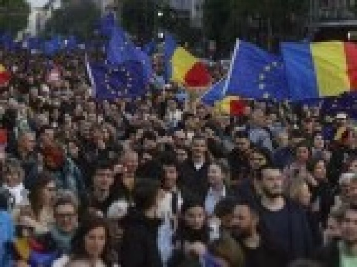 Miting proeuropean în Bucureşti, dar şi în marile oraşe ale României. ”Diaspora, nu da. România e şi a ta!”. VIDEO