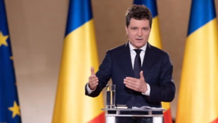 Ana Blandiana îl votează pe Nicușor Dan: „Când îşi simt ameninţat însuşi sâmburele de lumină ascuns în ei, oamenii îşi aduc aminte că pot fi buni” FOTO