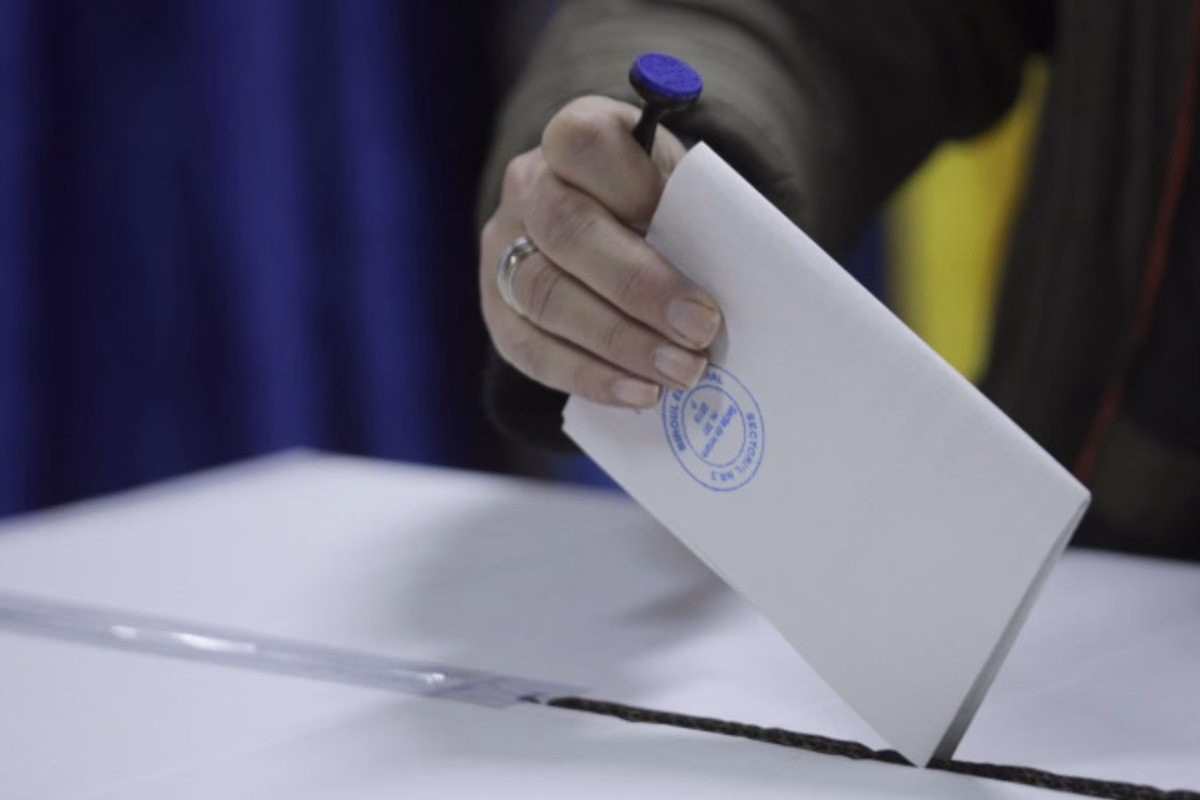 Rezultate Exit-Poll alegeri prezidențiale, turul doi. Prezența la vot la ora 20:00, potrivit institutelor de sondare