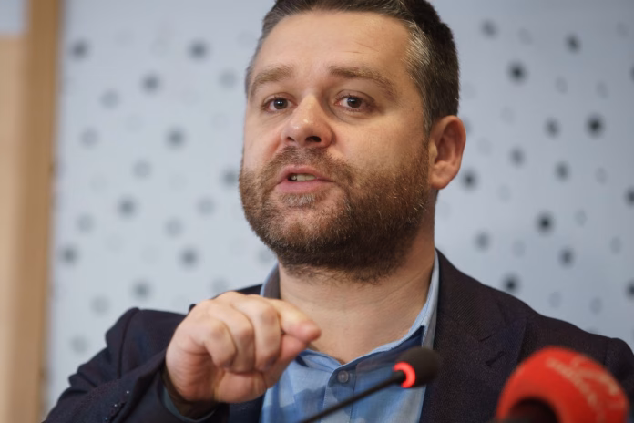 Cum va arăta noul guvern și cât de mare e riscul să crească taxele? Prim-vicepreşedintele liberal Ciprian Ciucu vine la HotSpot Live, de la 11.00