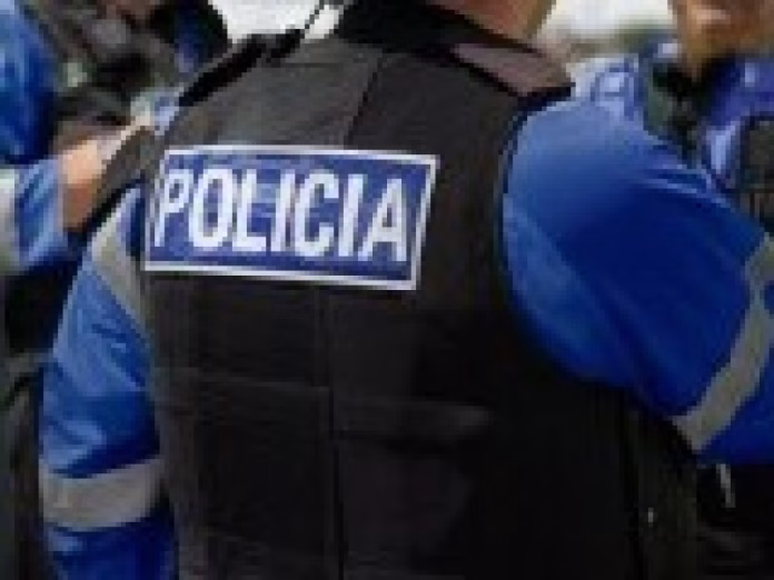 Mai multe persoane au creat o bandă pentru a asasina parlamentari şi judecători, în Brazilia. Aveau puști și explozivi