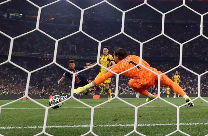 PSG scrie istorie în finala Ligii Campionilor: spulberă Inter Milano cu un scor umilitor pe Allianz Arena