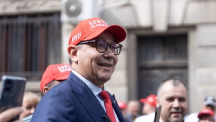 Ponta ironizează negocierile duse de conducerea PSD: „Nu mai ai nicio funcție importantă în stat dar obții scaunul de președinte al Camerei Deputaților – pe care îl aveai deja”