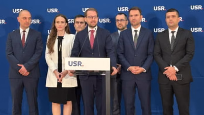 Poate ieși USR din impasul de popularitate după victoria lui Nicușor Dan? Ce direcție va urma partidul cu Dominic Fritz la conducere